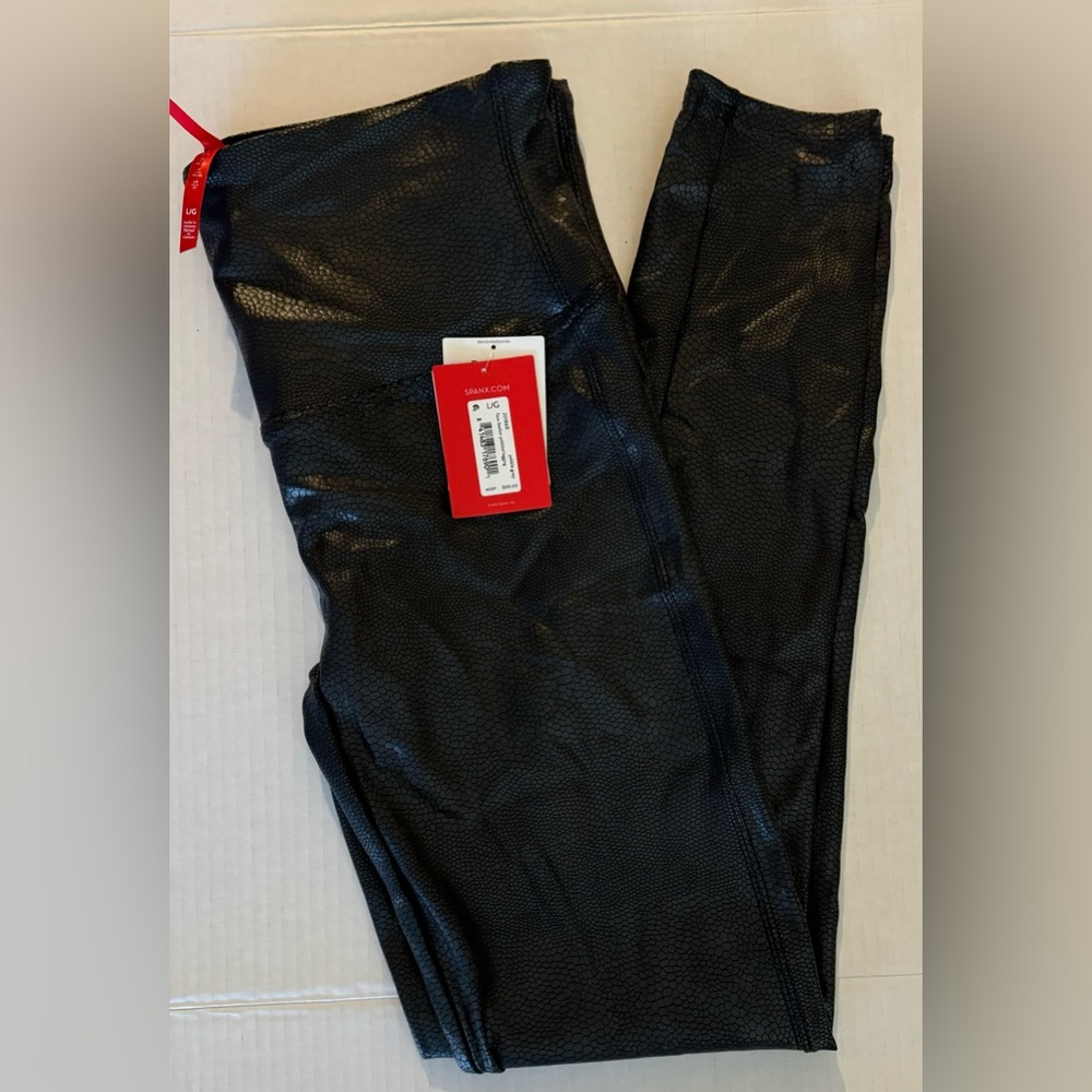 SPANX Large Black Faux Leather Leggings Shapewear 20186R